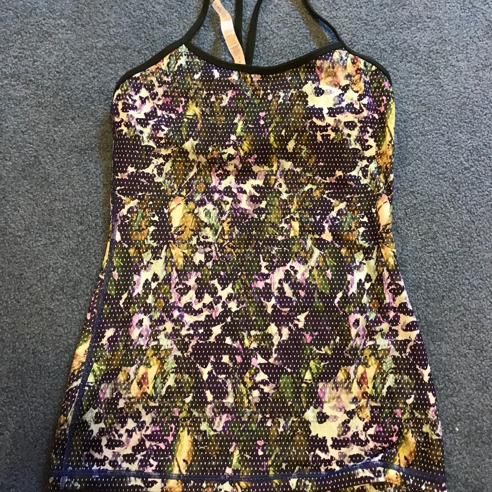 Lululemon Athletic Tanktop and sports bra built in